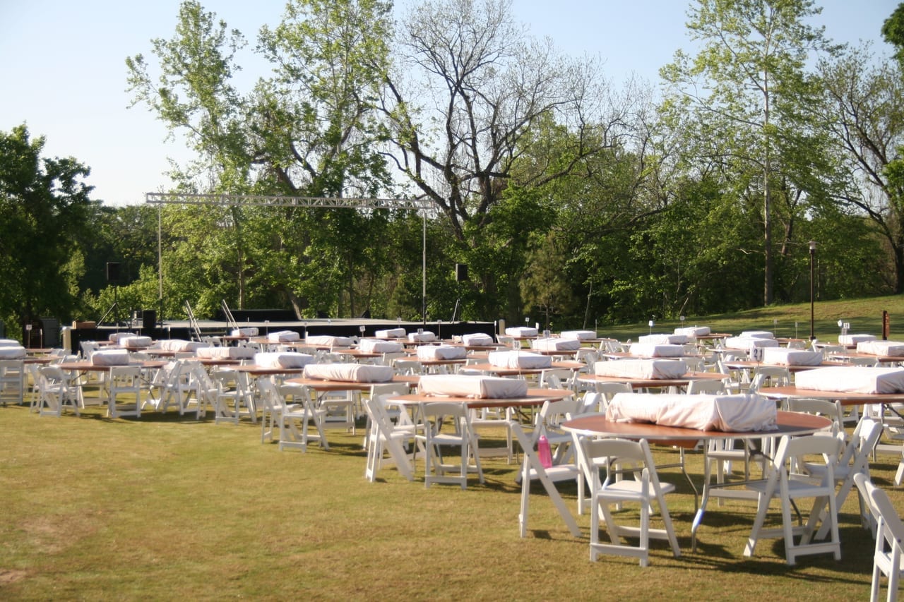 Large-Scale — a Building Teams give-back team building event